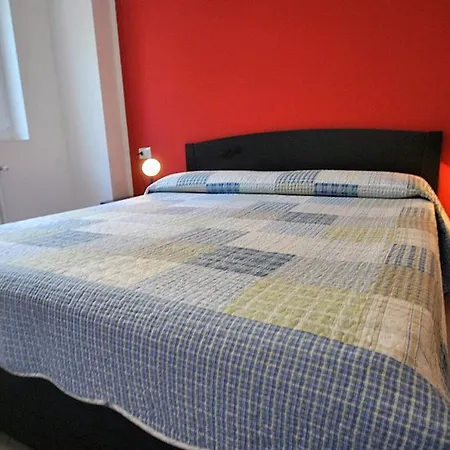 Piazzo Sleeps 4 Pool Wifi Lägenhet Vercana